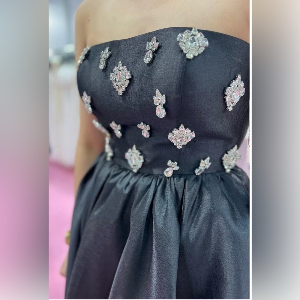 Elegant Black Embellished Prom Dress
